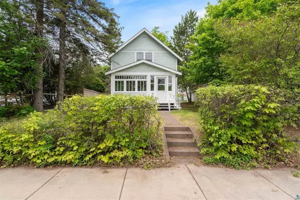 1515 N 8th Avenue E, Duluth, MN 55805