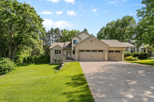 408 Coyote Trail, Lino Lakes, MN 55014