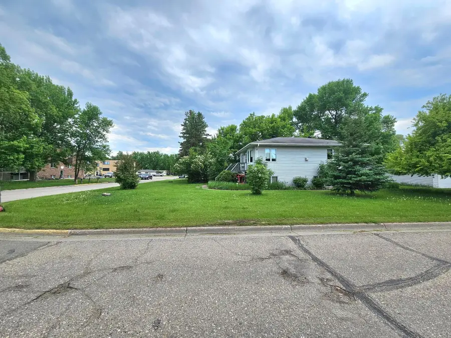 502 Chicago Avenue Sw, Red Lake Falls, MN 56750 - #2