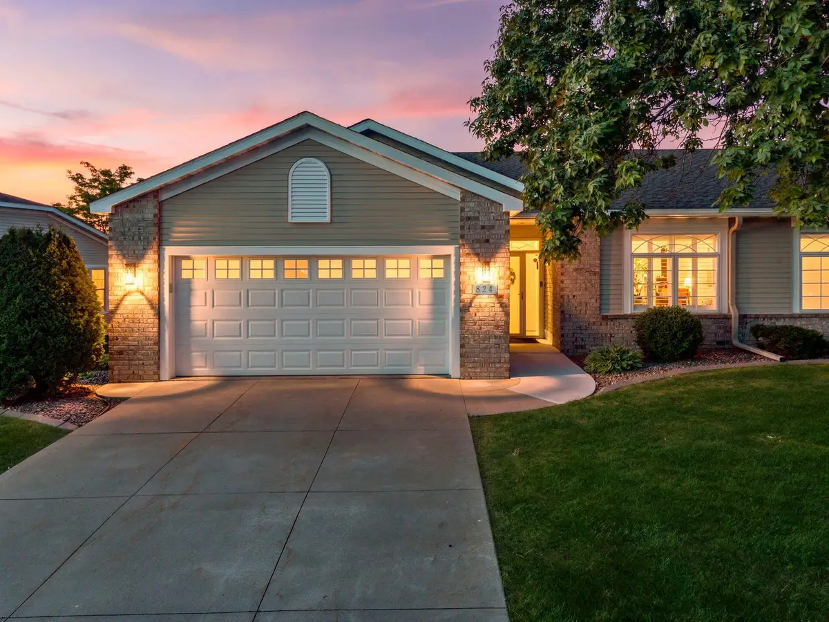 824 Monet Court, Mendota Heights, MN 55120 - #1
