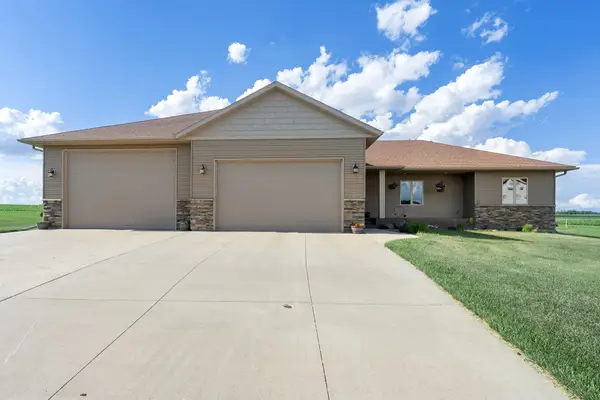 1920 Wolf Berry Place Ne, Owatonna, MN 55060