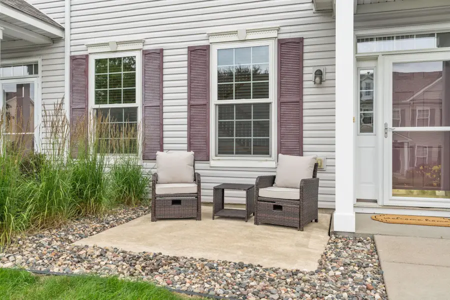 713 Cobblestone Way, Shakopee, MN 55379 - #3