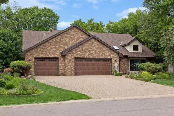 13673 Duluth Drive, Apple Valley, MN 55124