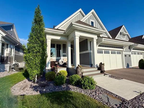 83 Spring Farm Road, North Oaks, MN 55127