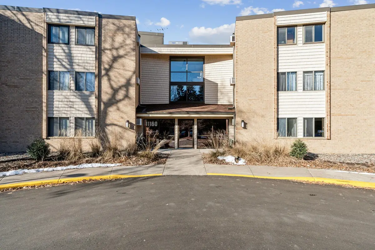 11160 Anderson Lakes Parkway #202, Eden Prairie, MN 55344 - #1