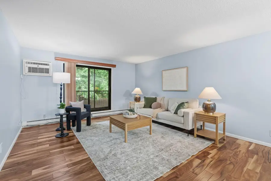 11160 Anderson Lakes Parkway #202, Eden Prairie, MN 55344 - #3