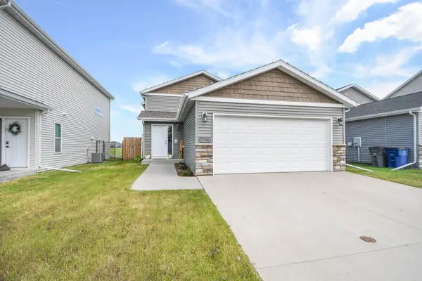 3736 30th Street S, Moorhead, MN 56560