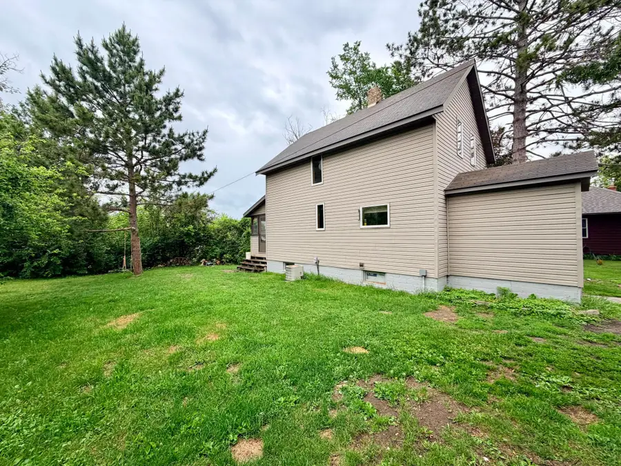206 Gunn Street, Coleraine, MN 55722 - #3