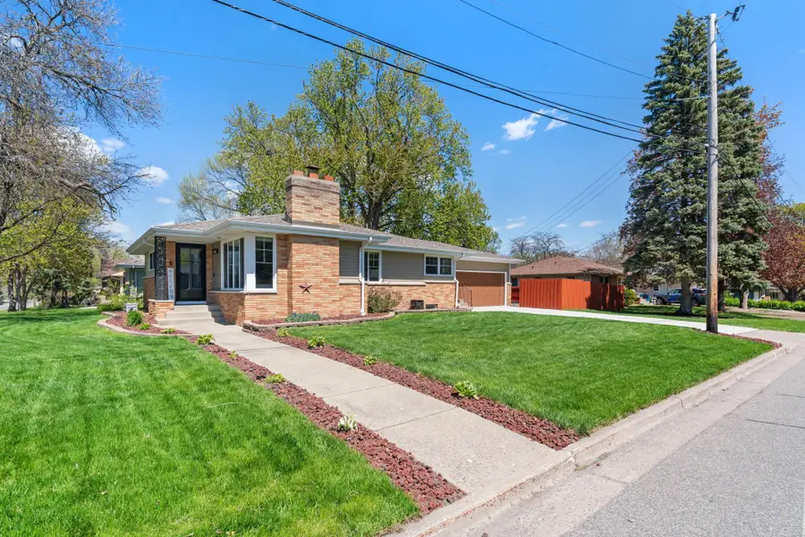4600 France Avenue N, Robbinsdale, MN 55422 - #3