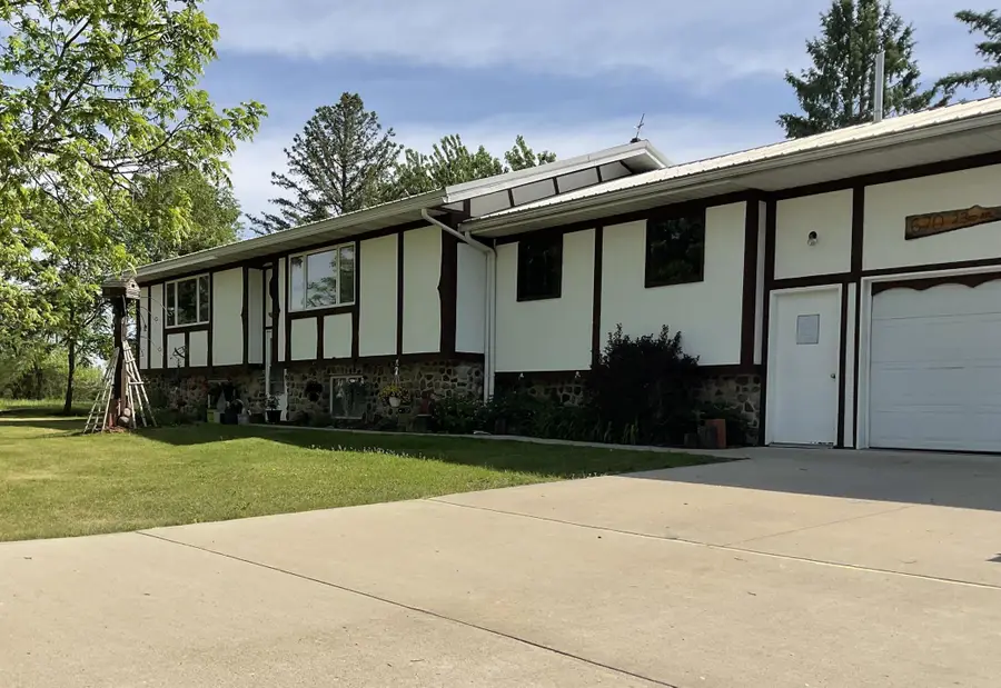 670 23rd Avenue Ne, Sauk Rapids, MN 56379 - #2