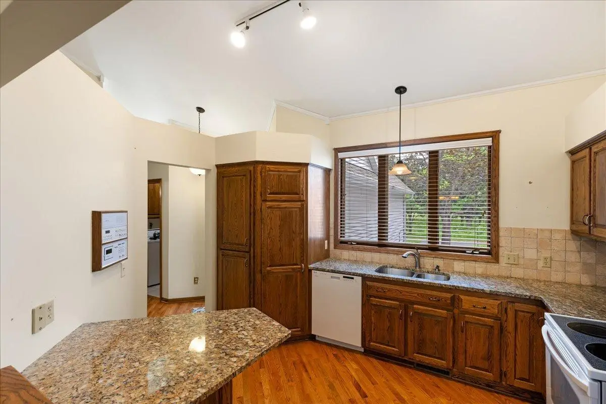 417 95th Lane Nw, Coon Rapids, MN 55433 - #1