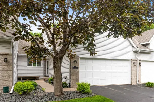 417 95th Lane Nw, Coon Rapids, MN 55433