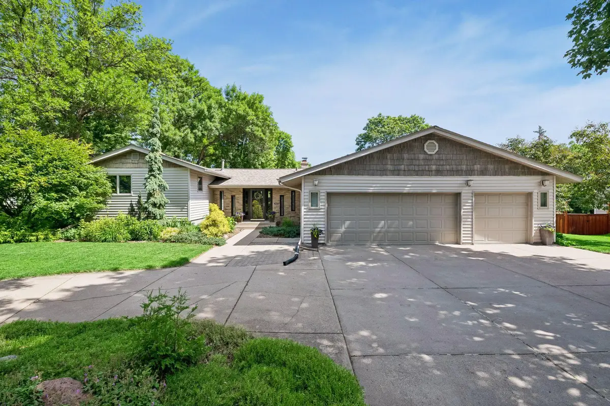 6030 Manchester Drive, Golden Valley, MN 55422 - #1
