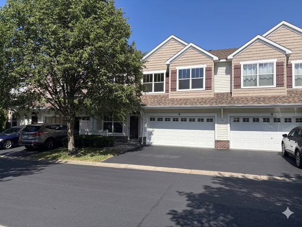 1591 Woodlynn Avenue #2, Maplewood, MN 55109