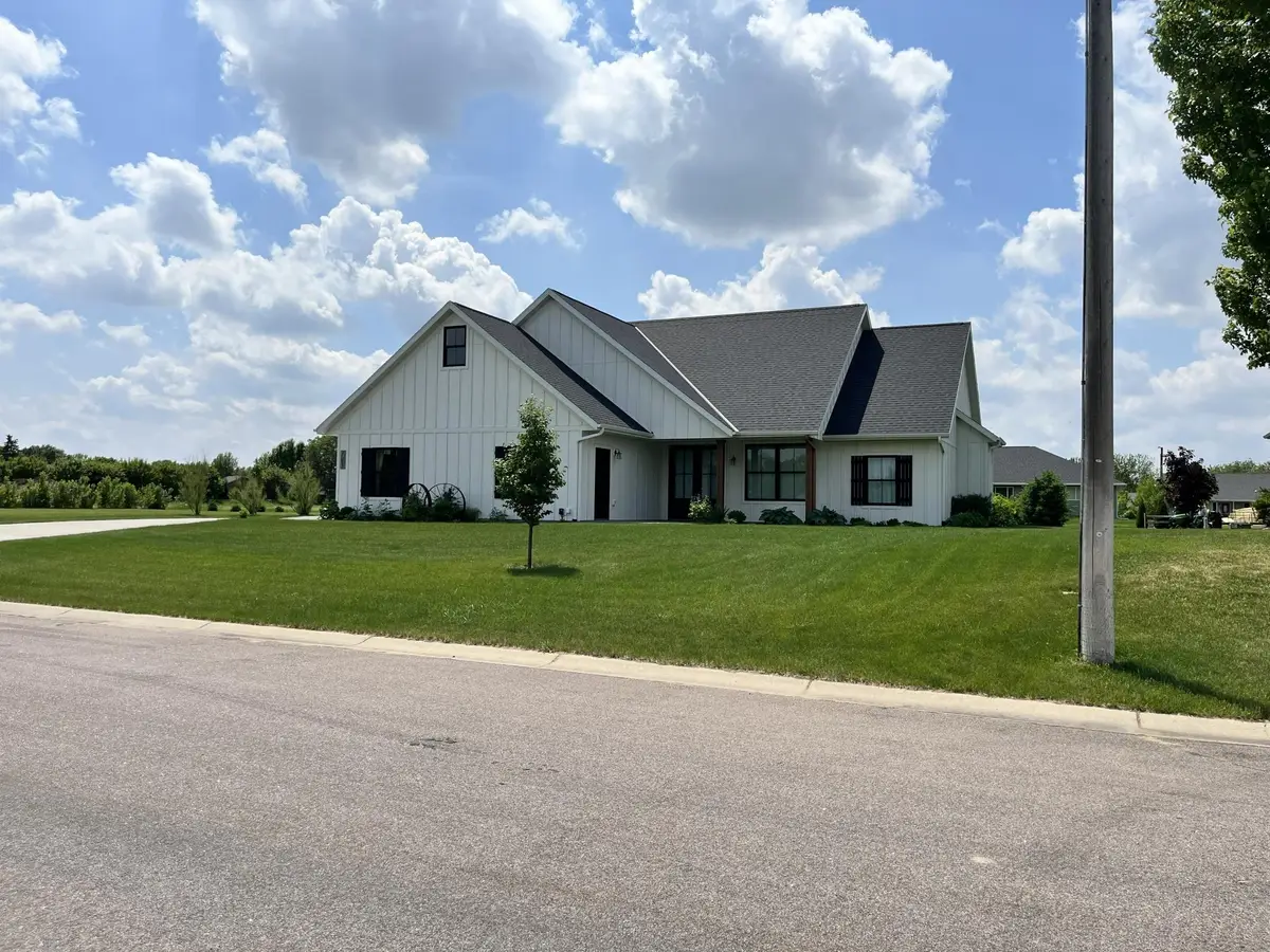 721 St James Circle, Litchfield, MN 55355 - #1