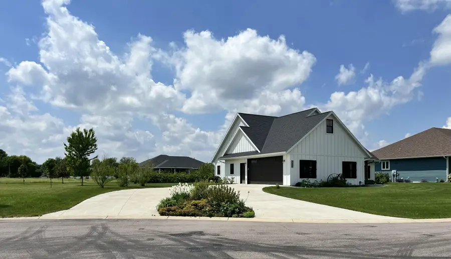 721 St James Circle, Litchfield, MN 55355 - #2