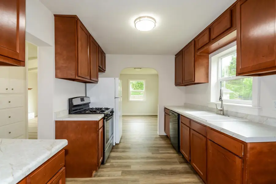 212 Wood Street S, Mora, MN 55051 - #2