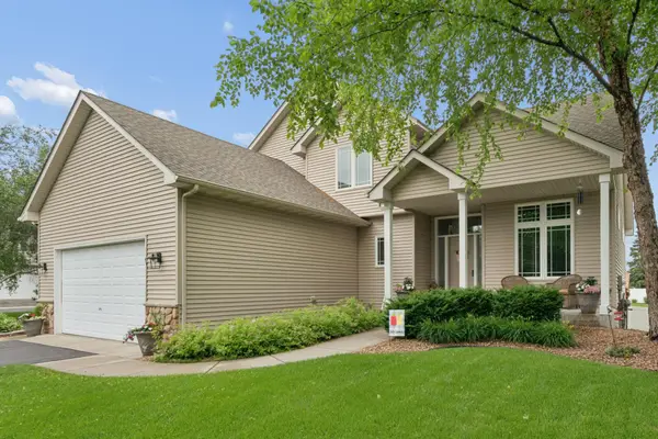 1803 Countryside Drive, Shakopee, MN 55379