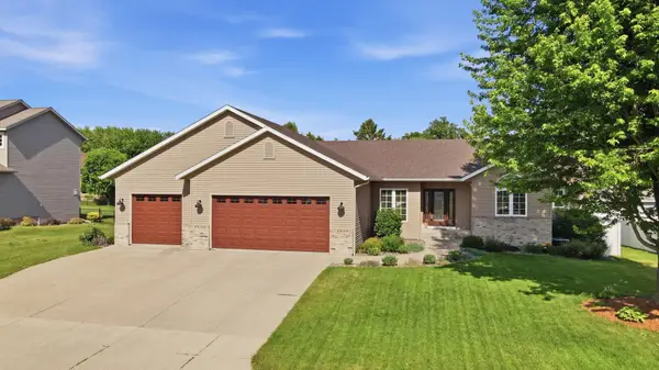 2405 Watertower Lane, Owatonna, MN 55060