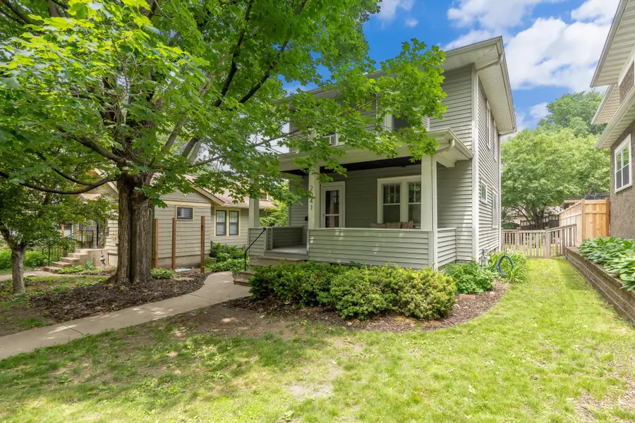 2041 Princeton Avenue, Saint Paul, MN 55105 - #2