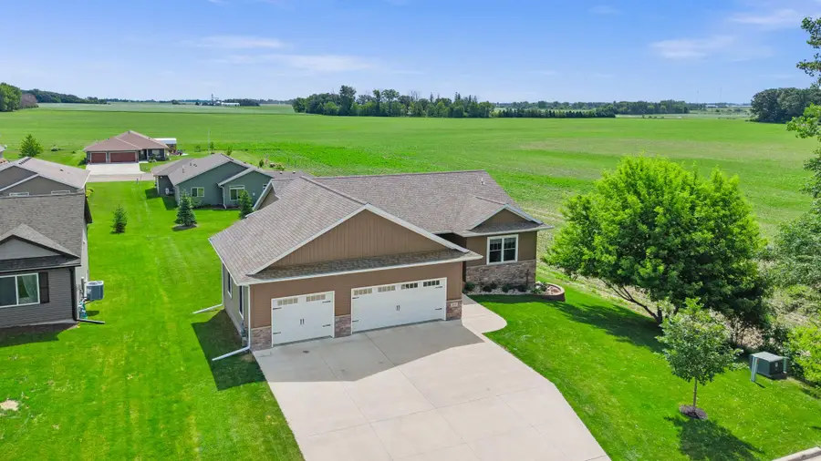 207 Bouldercrest Avenue Ne, Owatonna, MN 55060 - #2