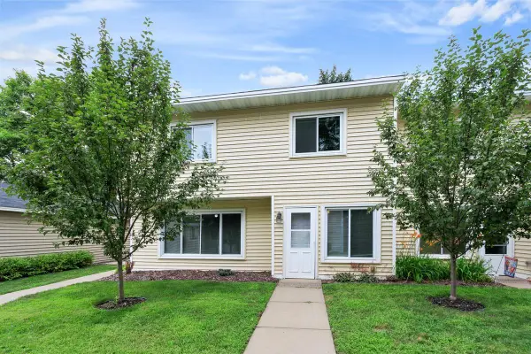 5918 Cahill Avenue, Inver Grove Heights, MN 55076