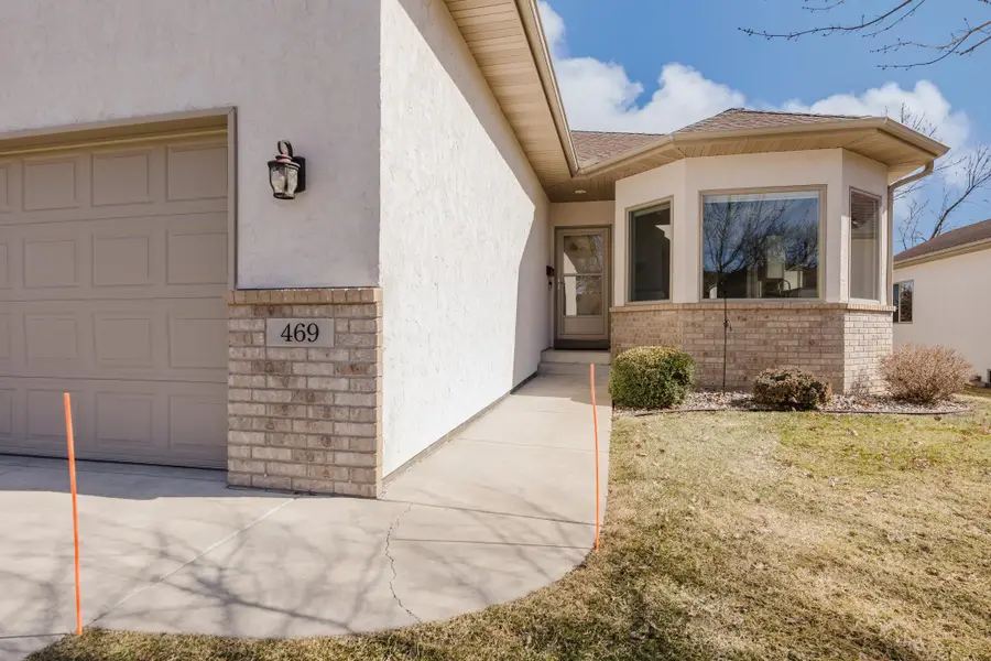 469 Roundhouse Street, Shakopee, MN 55379 - #2