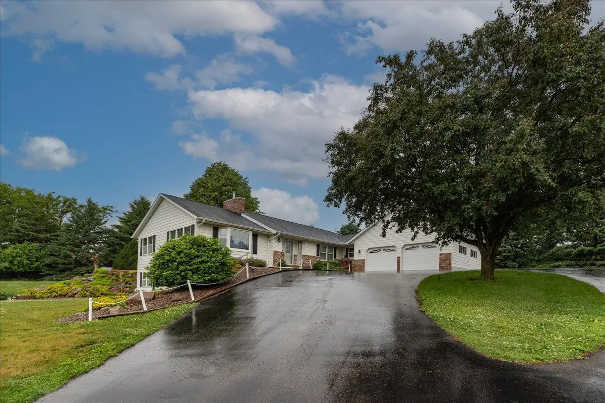 607 Don Drive, Saint Charles, MN 55972 - #1