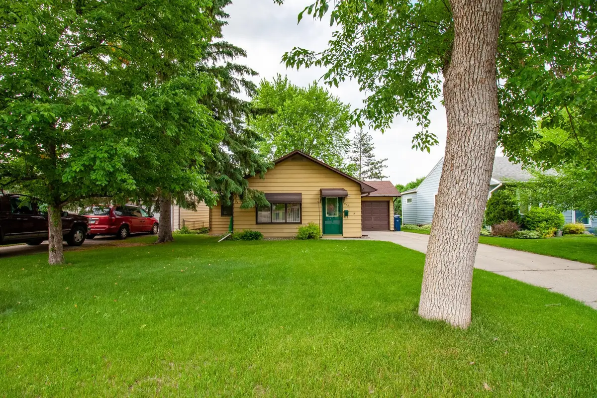 912 W Linden Street, Fergus Falls, MN 56537 - #1