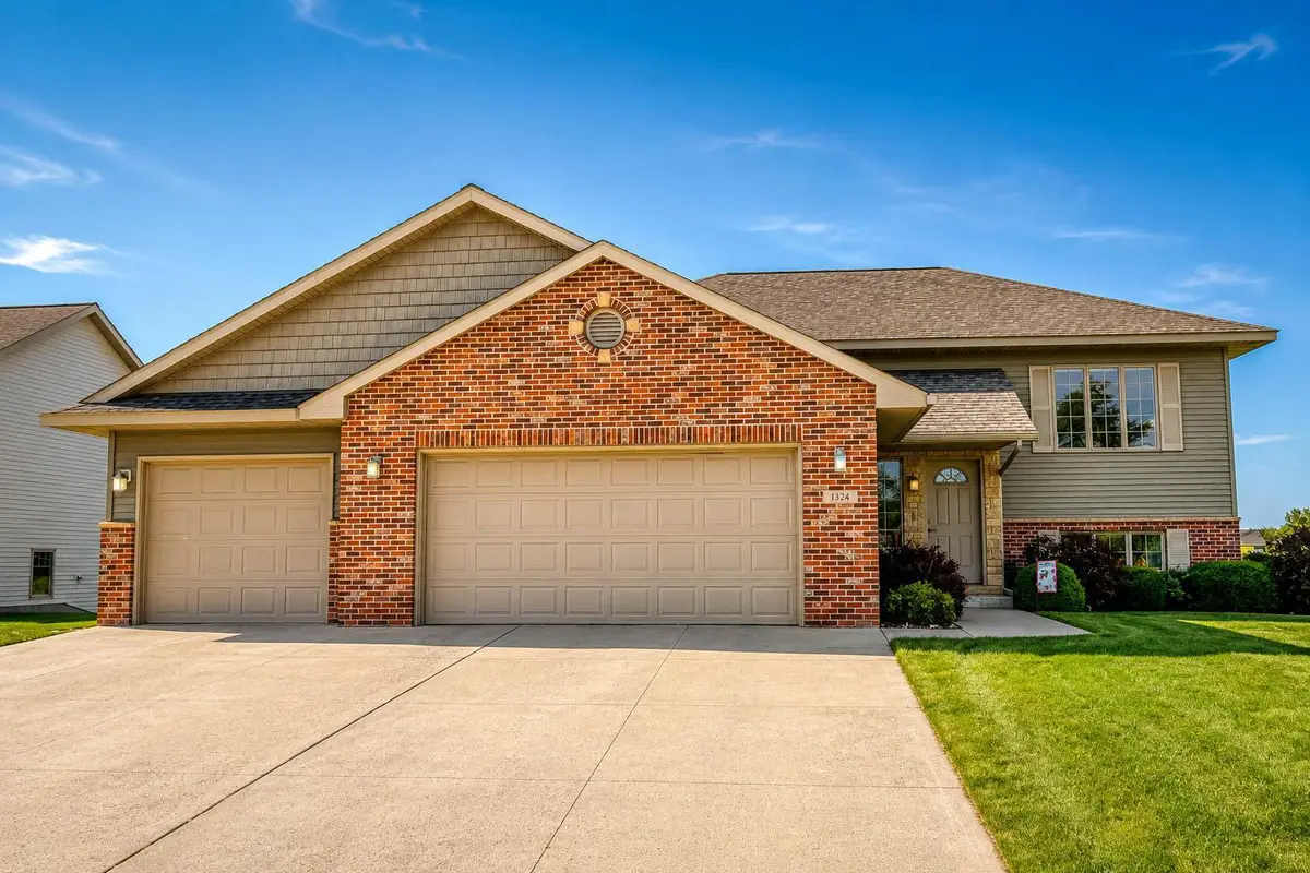 1324 Augusta Drive, Mankato, MN 56001 - #1