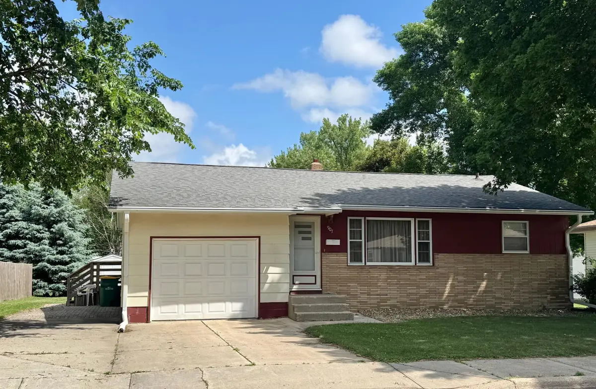 907 Poplar Avenue, Marshall, MN 56258 - #1