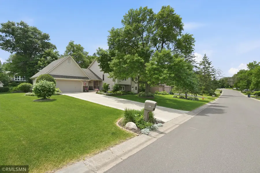 1426 Colleen Avenue, Arden Hills, MN 55112 - #2