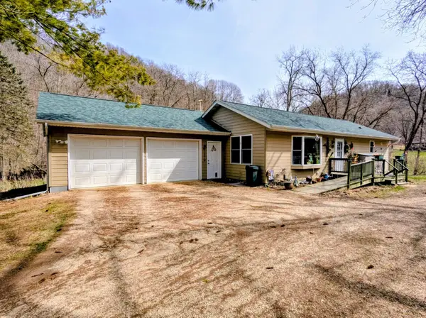 24082 Homer Valley Road, Winona, MN 55987