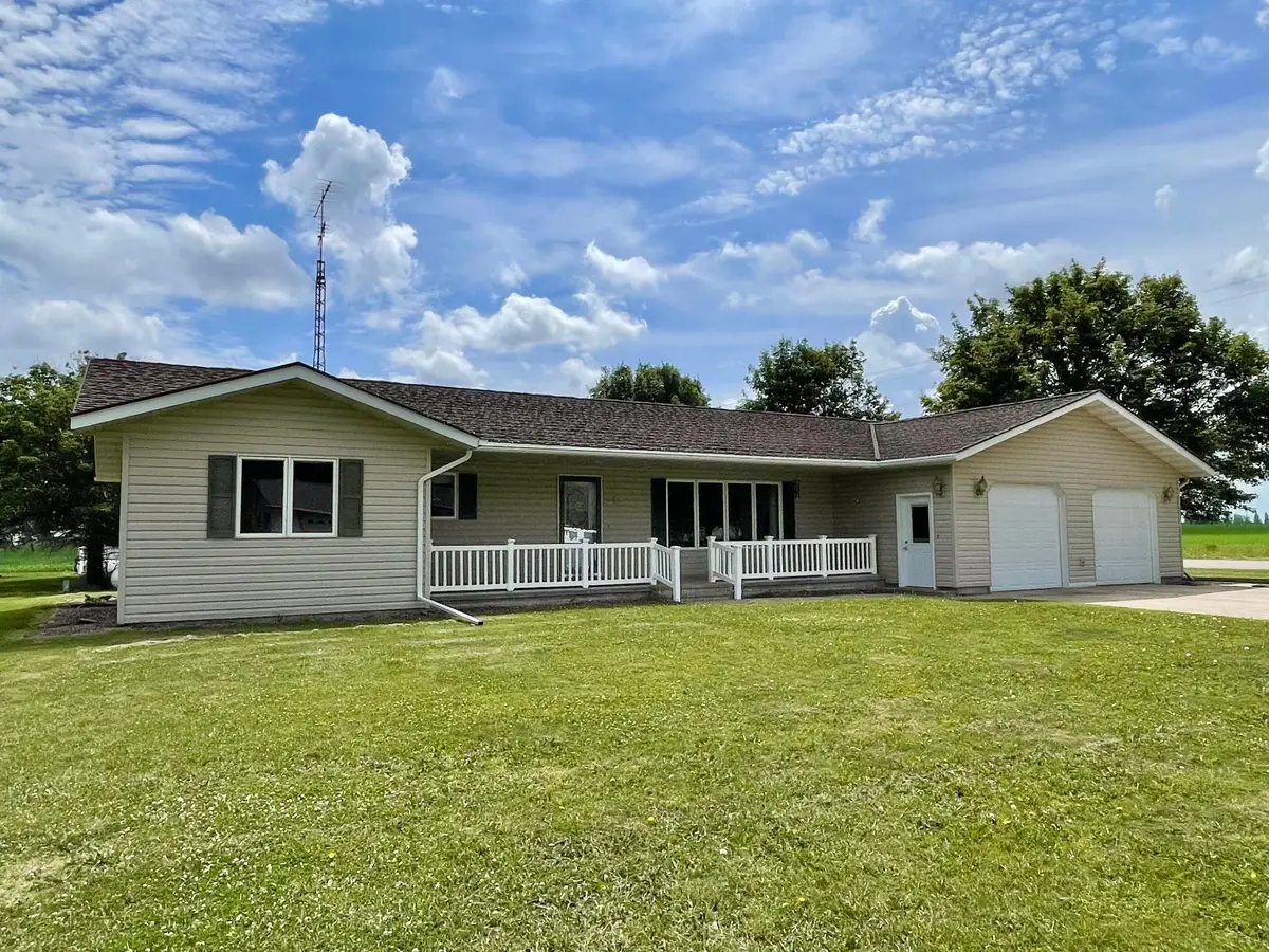 212 Eastern Avenue S, Comfrey, MN 56019 - #1