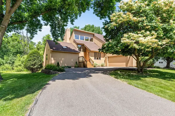 15604 White Pine Drive, Minnetonka, MN 55391