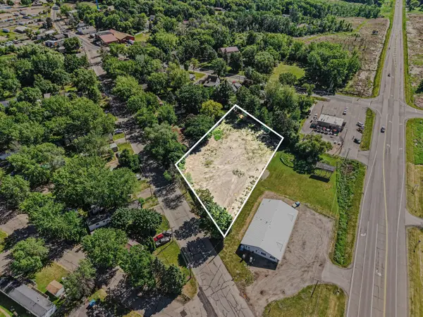 30041 Redfield Blvd, Shafer, MN 55074