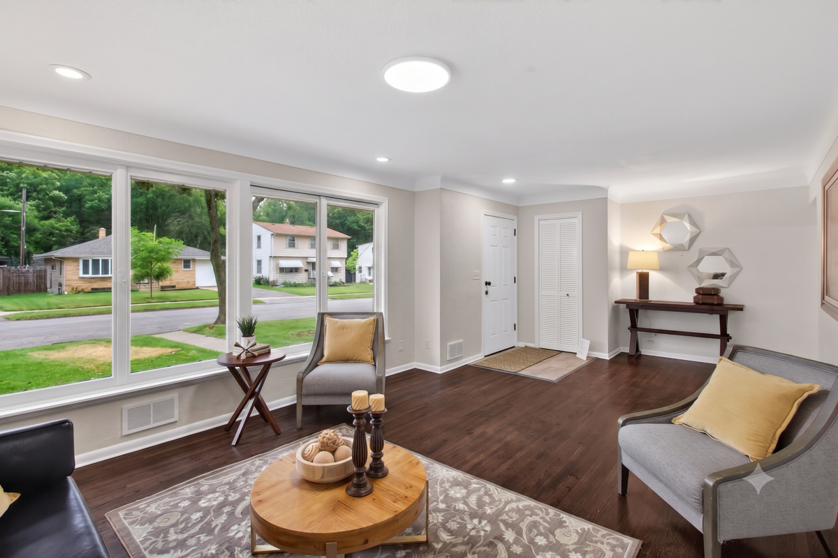 1607 Clarence Street, Saint Paul, MN 55106 - #1