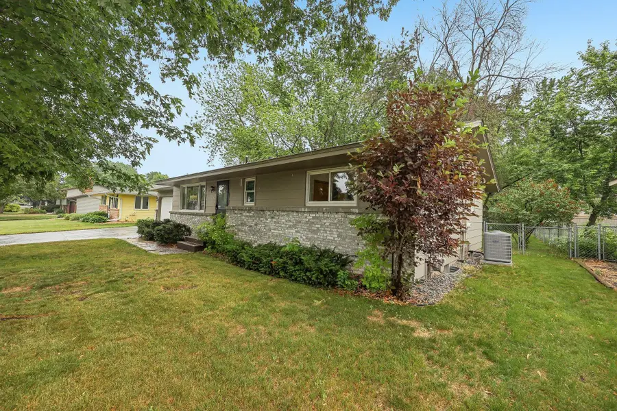 10121 96th Place N, Maple Grove, MN 55369 - #2
