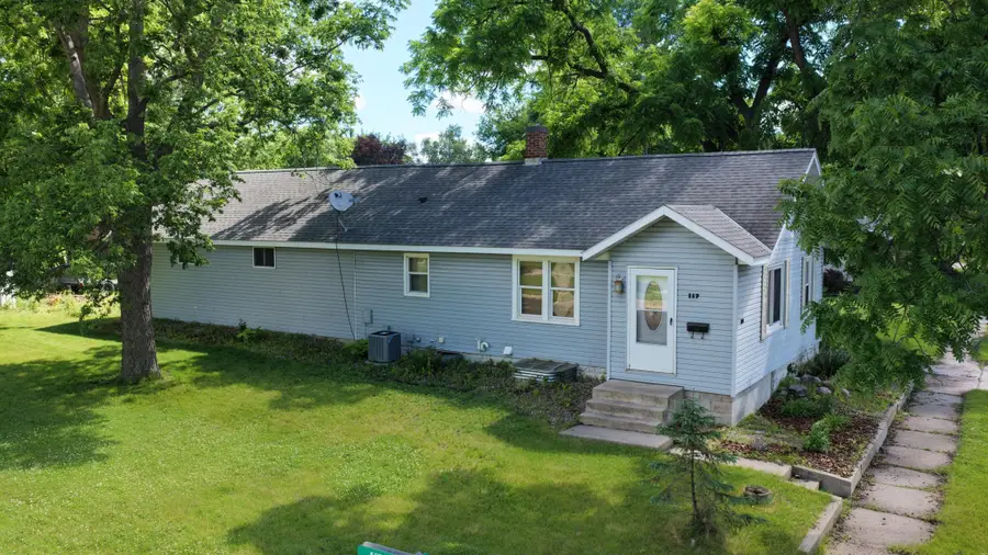 117 Ella Avenue Ne, Willmar, MN 56201 - #2