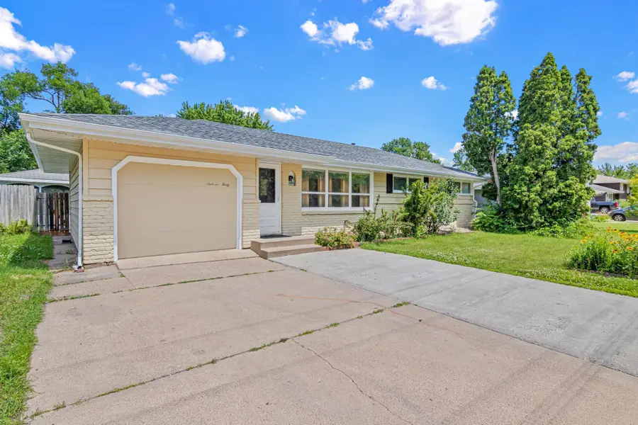 1640 7th Street Nw, New Brighton, MN 55112 - #2