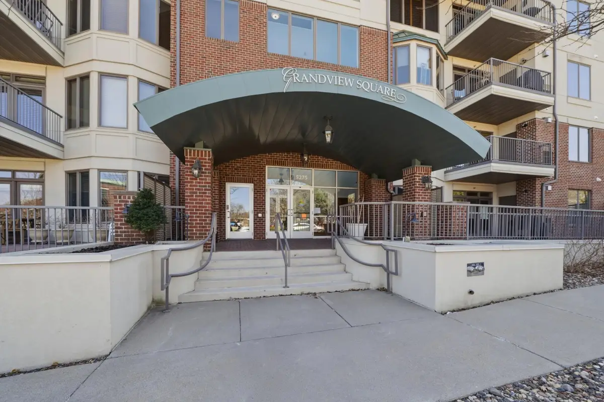 5275 Grandview Square #3401, Edina, MN 55436 - #1