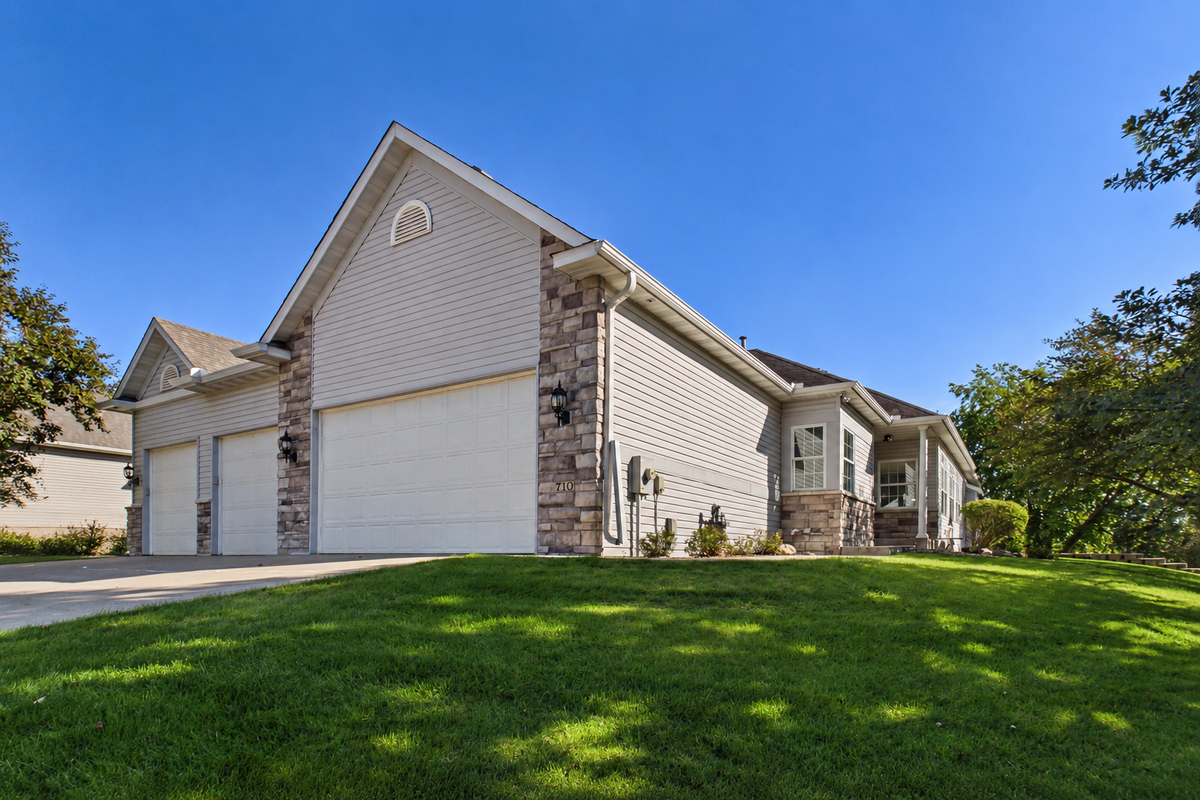 710 Gilfillan Lane, White Bear, MN 55127 - #1