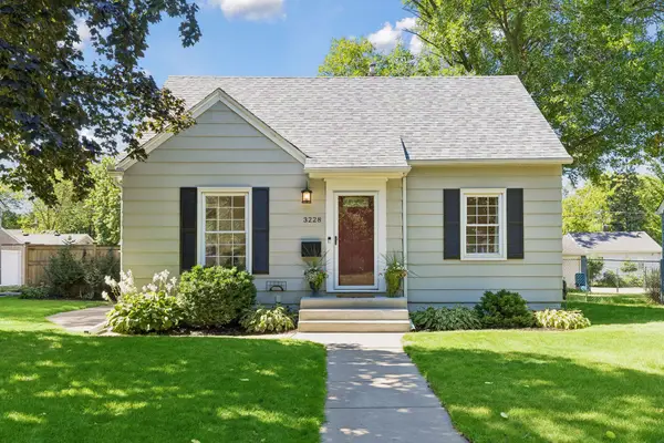 3228 Hampshire Avenue S, Saint Louis Park, MN 55426