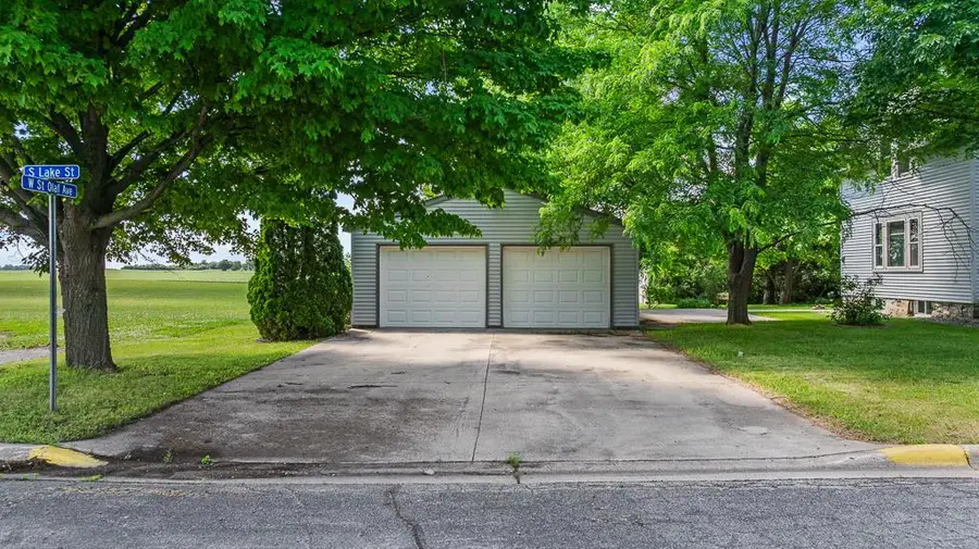 207 S Lake Street, Belview, MN 56214 - #3