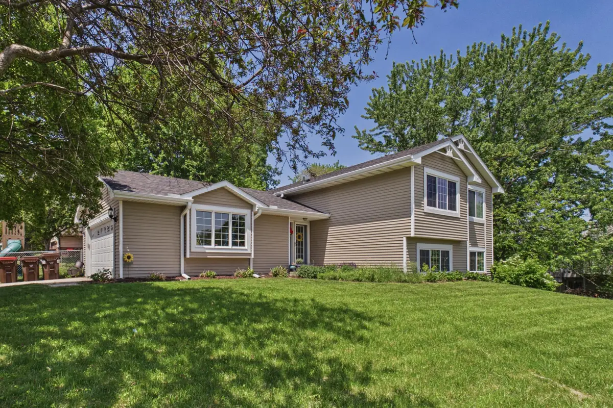 7598 Upper 23rd Street N, Oakdale, MN 55128 - #1