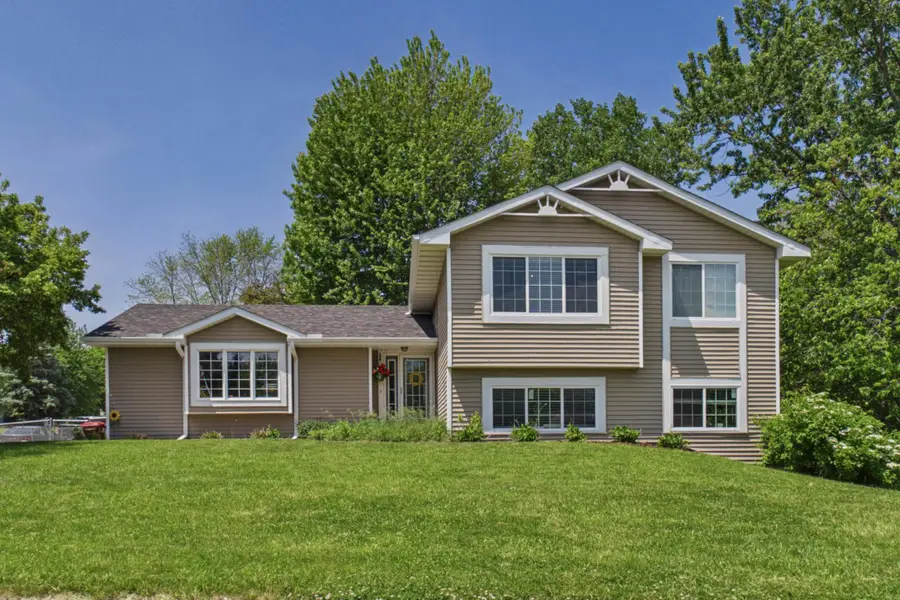 7598 Upper 23rd Street N, Oakdale, MN 55128 - #2