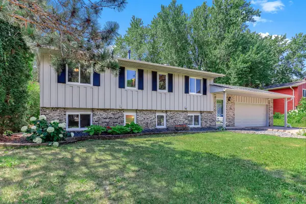 2633 Skyview Court, Stillwater, MN 55082