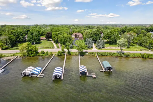 1910 Shoreline Drive, Wayzata, MN 55391