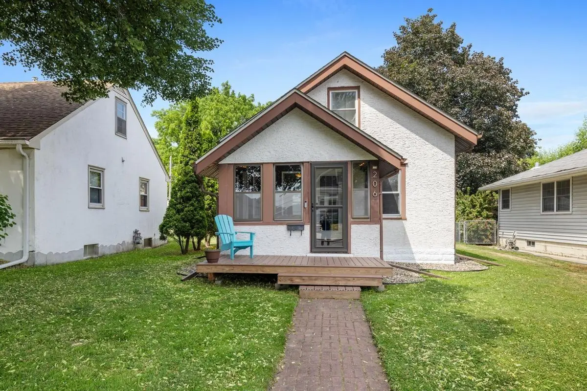 206 14th Avenue S, South Saint Paul, MN 55075 - #1