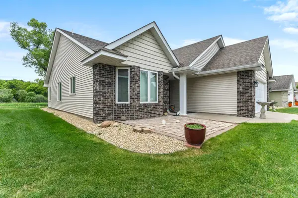 2909 126th Avenue Nw, Coon Rapids, MN 55448